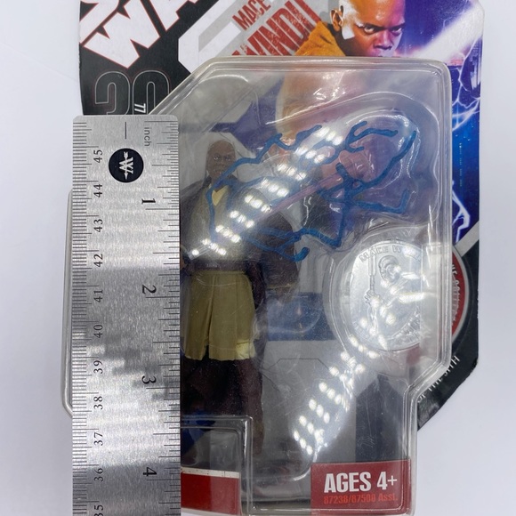Star Wars 30th Anniversary MACE WINDU
#06 - Picture 7 of 9